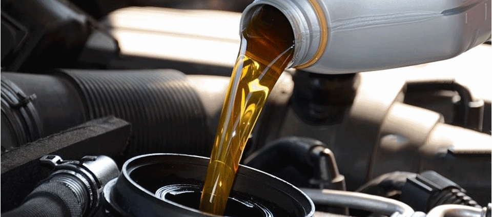 تاثیر روغن ترمز روی رنگ خودرو